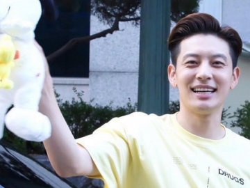 Kejutkan Fans, Se7en Ikut Bawa Obor Asian Games 2018 di Jakarta