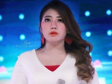 Sempat Dituding Settingan, Via Vallen Akui Sudah 'Kliyengan' Sebelum Pingsan di Atas Panggung