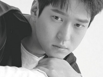 Perdana Nikmati Hari Libur Wajib Militer, Gantengnya Go Kyung Pyo Unggah Foto Ini di Instagram