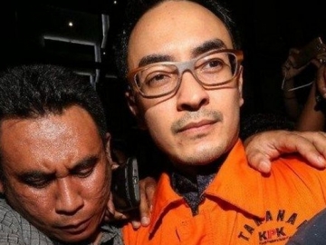 Didakwa Terima Rp 44 Miliar dan Alphard, Zumi Zola Gunakan Gratifikasi untuk Keluarga dan Partai