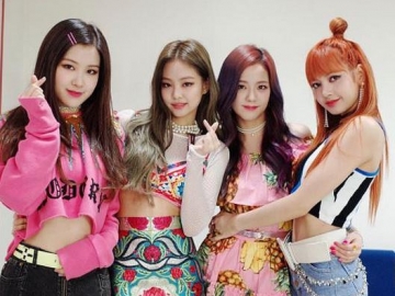 Pamer Pose Akrab Bareng Black Pink, Bos YG Tuai Beragam Komentar