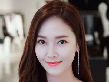 Pamer Video Santai Berendam di Bathtub, Jessica Ramai Dicibir Netter