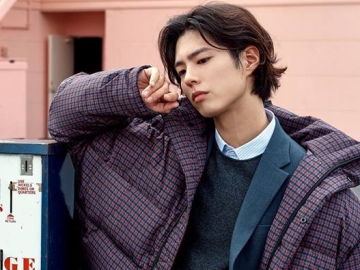 Tampan dan Jadi Sorotan, Intip 8 Foto Kece Gaya Rambut Gondrong Ala Park Bo Gum
