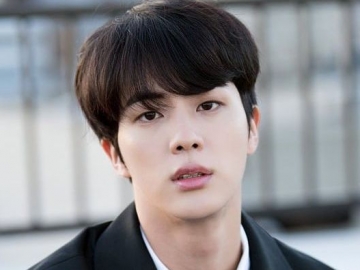 Sapa Fans di Siaran V Live, Kocaknya Jin BTS Ungkap Bedanya Air Putih Korea dan Amerika