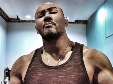 Ucapan 'Hajar 6 Kali' Tuai Kontroversi, Deddy Corbuzier Sindir Kriss Hatta?