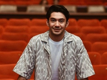 Heboh Reza Rahadian Jadi Dosen di Universitas Indonesia, Mahasiswi Kampus Lain Iri