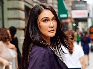 Dikabarkan Putus dengan Reino Barack, Luna Maya Tulis Soal Kehilangan
