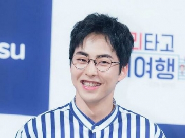Xiumin Ngedance 'Beyond' Pakai Properti Bungkus Makanan, Netter Ngakak