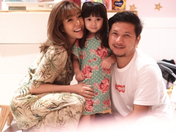 Gading Marten dan Gisella Anastasia Rayakan Ultah Pernikahan, Netter Ramai Minta Tambah Momongan