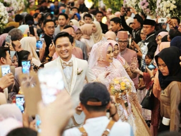 Awal Perkenalan Hingga Bahas Cherry Belle, Ini 7 Fakta Menarik Pernikahan Anisa Rahma dan Dito