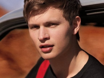 Aktor Ansel Elgort Ganti Foto di Akun Twitternya dengan V Bangtan Boys, Begini Komentar Netter