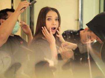 Jalani Pemotretan, Rossa Tuai Pujian dari Najwa Shihab Hingga Anggun