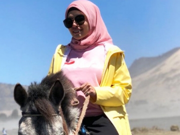 Nikita Mirzani Ungkap Fakta Menarik Mengenai Pernikahan Vicky-Angel