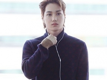 Kai EXO Tampil Ganteng nan Keren di Bandara, Netter Malah Salah Fokus ke Hal Ini 