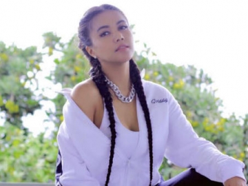 Jalani Perawatan Intensif, Denada Sebut Sang Anak Berusaha Tegar di Depan Keluarga