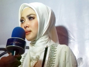 Tuai Banyak Doa, Pengajian 24 Jam Selimuti Meninggalnya Kakak Syahrini