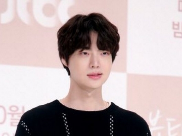 Demi Peran di 'The Beauty Inside', Ahn Jae Hyun Naikkan Berat Badan Hingga 8 Kg