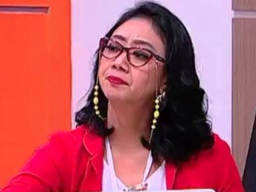 Ini Alasan Asri Welas Lepas Hijab di Beberapa Film