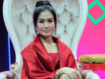 Bintangi Film 'Terlalu Tampan', Penampilan Iis Dahlia Malah Dicibir Seperti Pria Sungguhan 