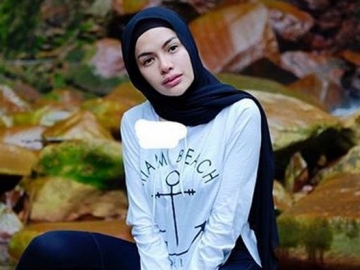 Datangi Polres, Nikita Mirzani Jalani Pemeriksaan Atas Kasus Dugaan Penggelapan Pakaian Dalam