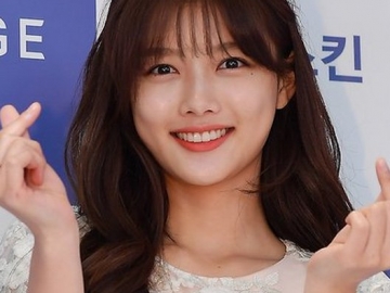 Lama Tak Muncul di Publik, Penampilan Terbaru Kim Yoo Jung Saat Hadiri Acara Ini Tuai Pujian