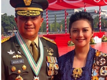 7 Artis Indonesia yang Menikah dengan Pria Berseragam