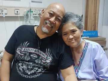 Dikenal Sebagai Pasangan Romantis, Intip Momen Penuh Cinta Indro Warkop dan Mendiang Istri 
