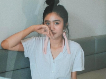 Febby Rastanty Tampil Berhijab Saat Jalani Ibadah Umrah, Netter: Semoga Istikamah