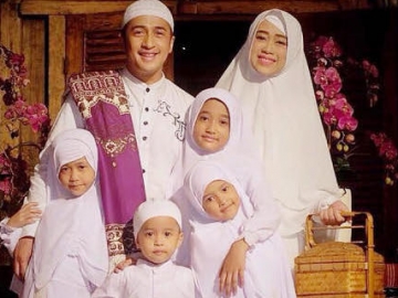 Umumkan Kehamilan Sang Istri, Reaksi Keempat Anak Irfan Hakim Bikin Gemas