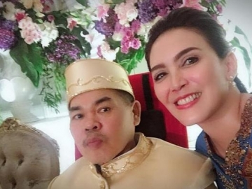 Nikahkan Putra Pertama Dalam Kondisi Sakit Stroke, Mat Solar Nangis Terharu