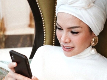 Diduga Bakal Lepas Hijab, Nikita Mirzani Angkat Bicara