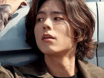 Park Bo Gum Tampil dengan Gaya Rambut Baru di Foto Ini, Masih Tetap Ganteng?