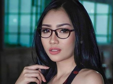 Pernah Jalin Hubungan dengan Delon, Putri Juby Bungkam Saat Ditanya Soal Ayah Anaknya