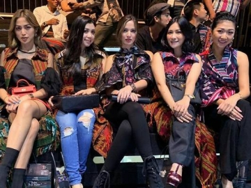 Girls Squad Jalani Pemotretan Tema Halloween, Kostum Jessica Iskandar Bikin Warganet Gagal Fokus