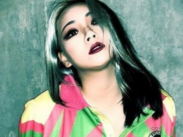 Sempat Tampil Lebih Berisi, Penampilan Langsing CL di Foto Terbaru Buat Netizen Terpukau