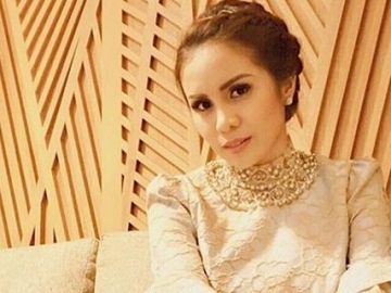 Persiapkan Kelahiran Sang Buah Hati, Momo Geisha Buat Lift Khusus untuk Anak