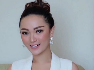 Curhat Tak Kunjung Dapat Jodoh Sambil Menangis, Zaskia Gotik Ungkap Ganjalan Menikah