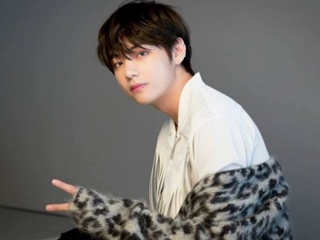 Karya Seninya Dibeli V BTS, Pelukis Asal Amerika Ini Dukung Kampanye 'Love Myself' Lewat Hal Ini