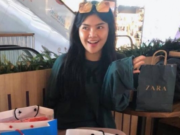 Berurai Air Mata, Rosa Meldianti Ucapkan Permohonan Maaf