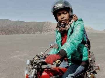 Furry Setya 'Tukang Ojek Pengkolan' Jalani Foto Prewedding, Netter: Tuhan Maha Adil