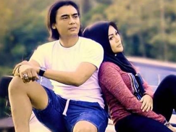 Terkuak, Ini Alasan Istri Charly Eks ST 12 Cabut Gugatan Cerai