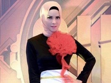 Angel Lelga Bantah Soal Tudingan Selingkuh Dan Ijazah Palsu, Netter Malah Tanggapi Sinis 