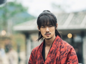 Pukau Penonton Lewat 'Mr. Sunshine', Yoo Yeon Seok Sempat Khawatir Jika Aktingnya Dikritik