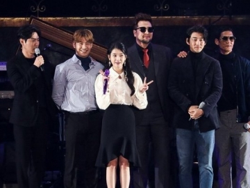 Fans Berat, IU Menangis Bertemu g.o.d di Konser Solo 'Dlwrma'