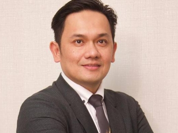 Tulis Soal Hak Pacaran Saat Proses Cerai, Farhat Abbas Dicibir Sesat