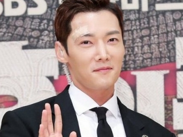 Choi Jin Hyuk Profesional Syuting Adegan Berbahaya Meski Alami Luka, Sutradara Puji Kerja Kerasnya 