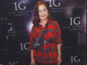 Hadiri Indonesian Sport Awards 2018, Penampilan Prilly Latuconsina Tuai Decak Kagum