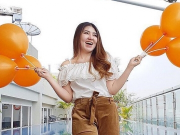 Curhat Gara-Gara Tak Jadi Terbang, Netter Malah Tuding Via Vallen Pamer Tiket Pesawat 