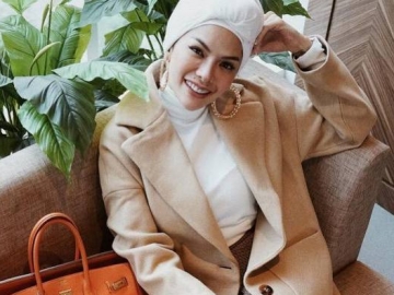 Nikita Mirzani Pamer Baby Bump dan Uang Untuk Persalinan Sang Anak, Netter Banjiri Dukungan