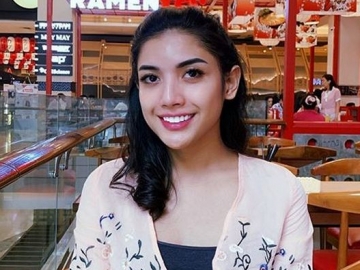 Beredar Video Sholat Pakai Sarung, Millendaru Tuai Pujian Netter